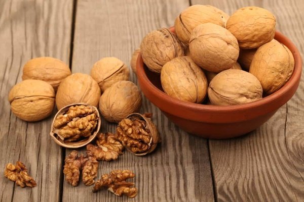 Орехи при диабете: грецкие, кедровые, миндаль. Можно ли диабетикам орехи?